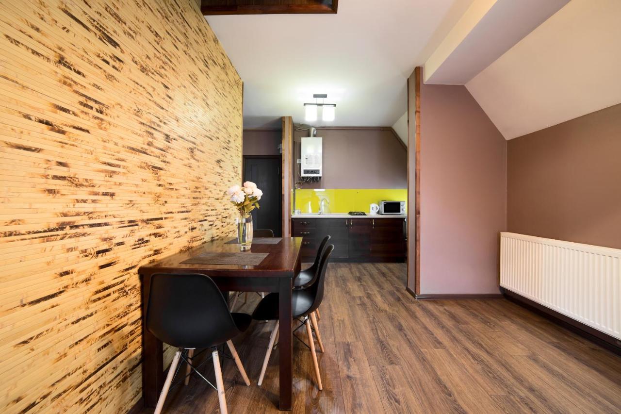 Apartments On Mitny Square Lviv Ngoại thất bức ảnh