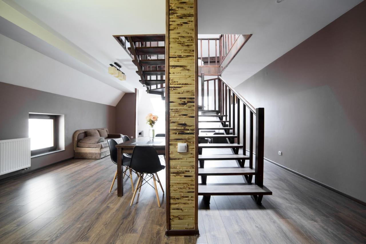 Apartments On Mitny Square Lviv Ngoại thất bức ảnh